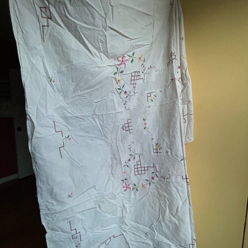Vintage Tablecloth Hand Embroidered Floral CrossStitch  50” Sewing Upcycle craft - Picture 9 of 14